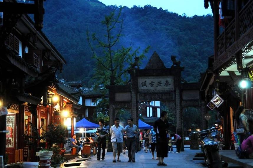 为世界最大金矿，英国出兵四十五万血战荷兰土著，两万人战死沙场
